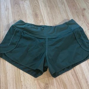 Born primitive shorts “army green “